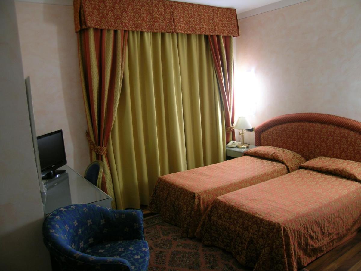 Hotel Da Vito Campagna Lupia Eksteriør bilde
